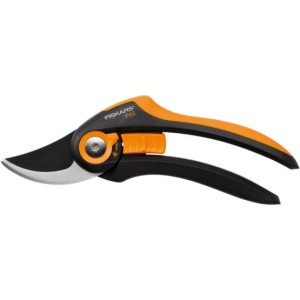 Uniwersalny sekator z regulowaną średnicą cięcia Fiskars SmartFit P68