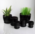 czarne-doniczki-ceramiczne-z-podstawkami-polnix-amsterdam.jpg